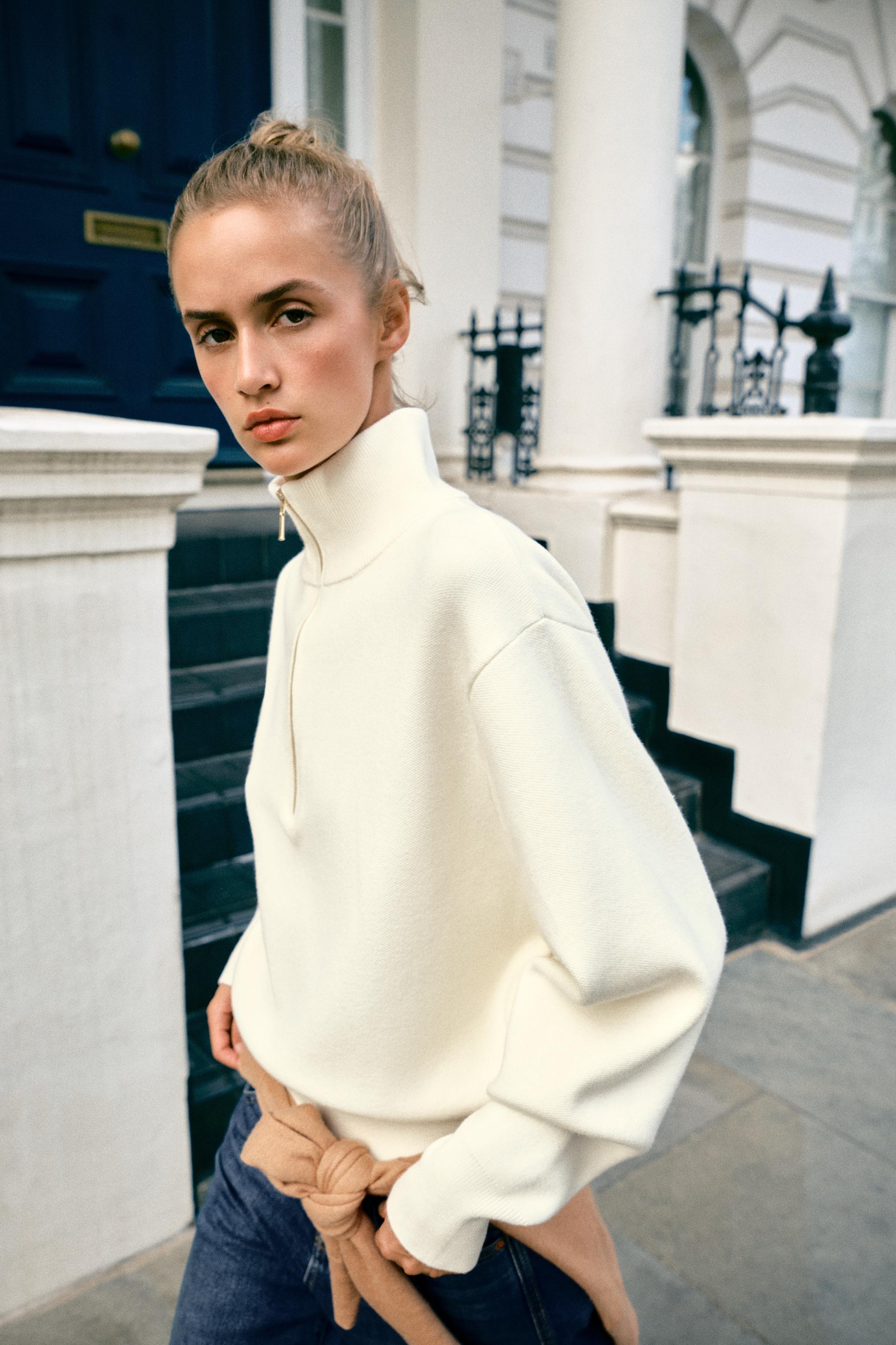HIGH NECK KNIT JUMPER