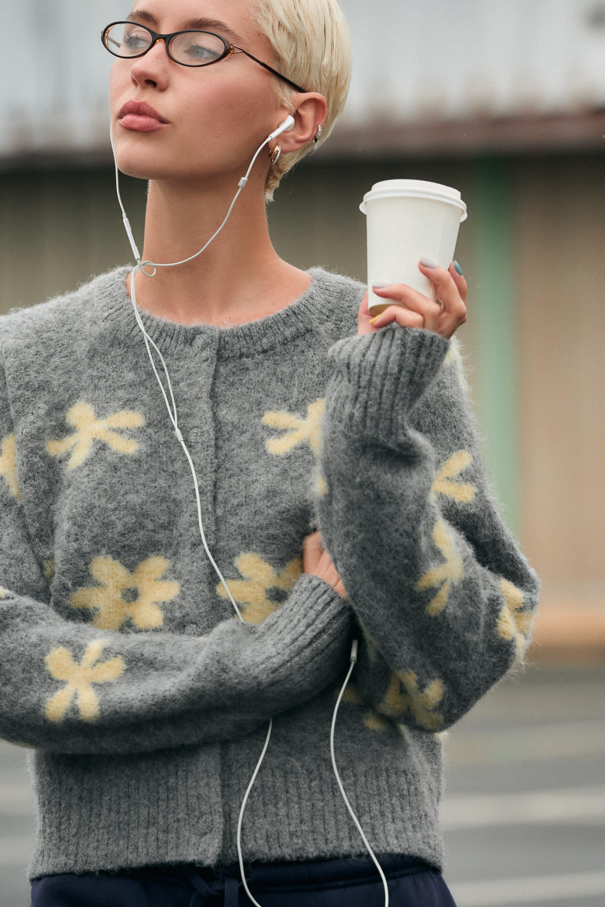 JACQUARD FLORAL CARDIGAN