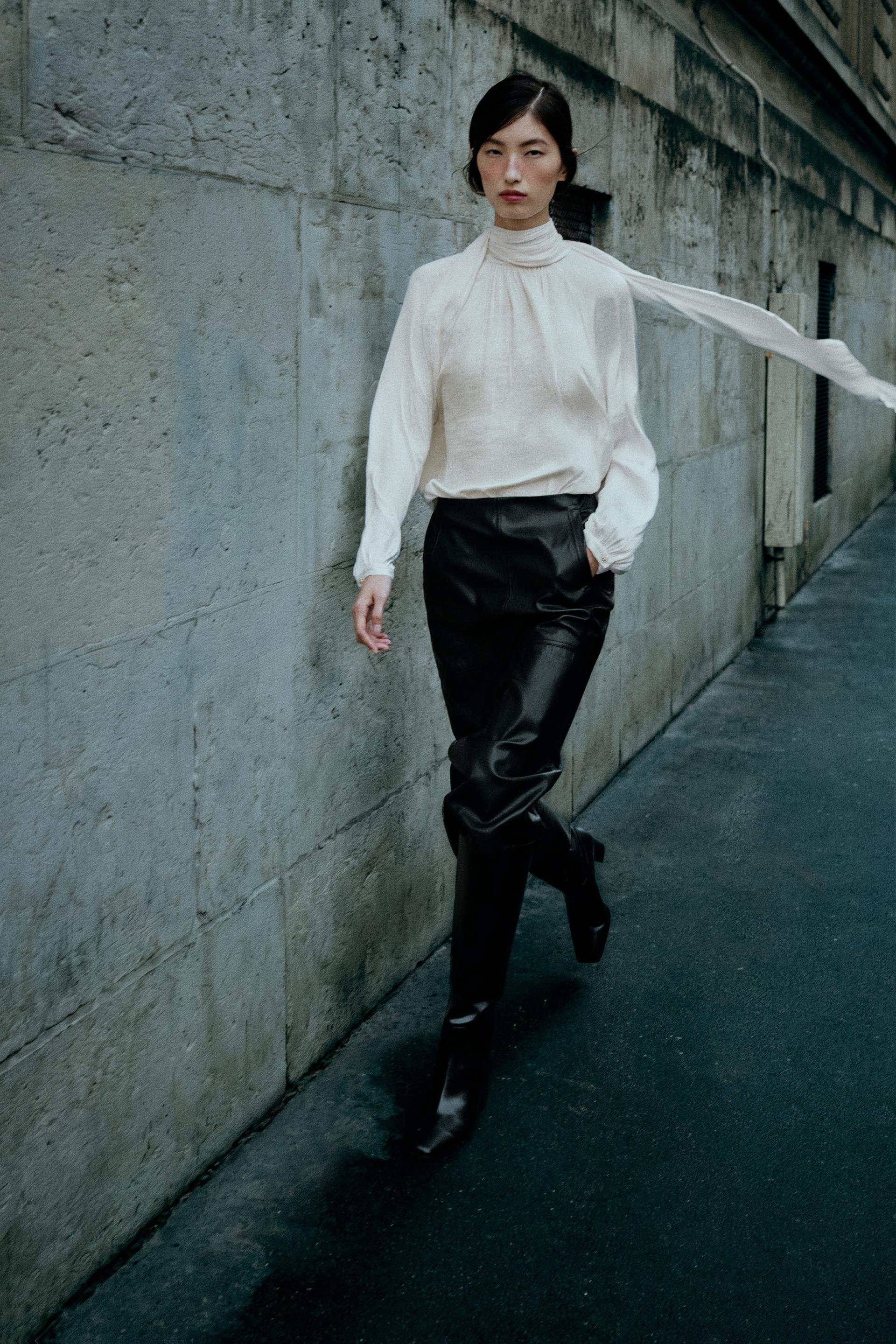 FLOWING BLOUSE WITH TIE