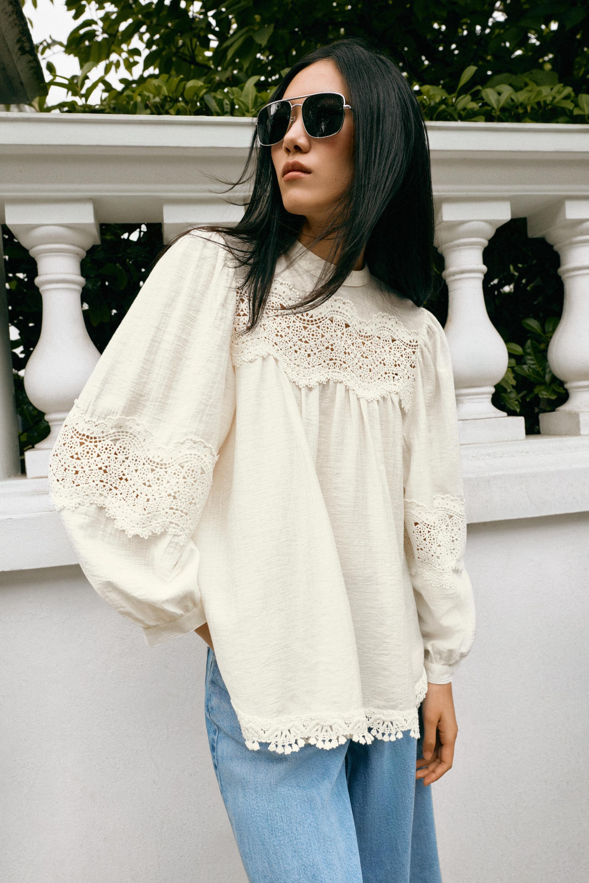 ROMANTIC LACE BLOUSE